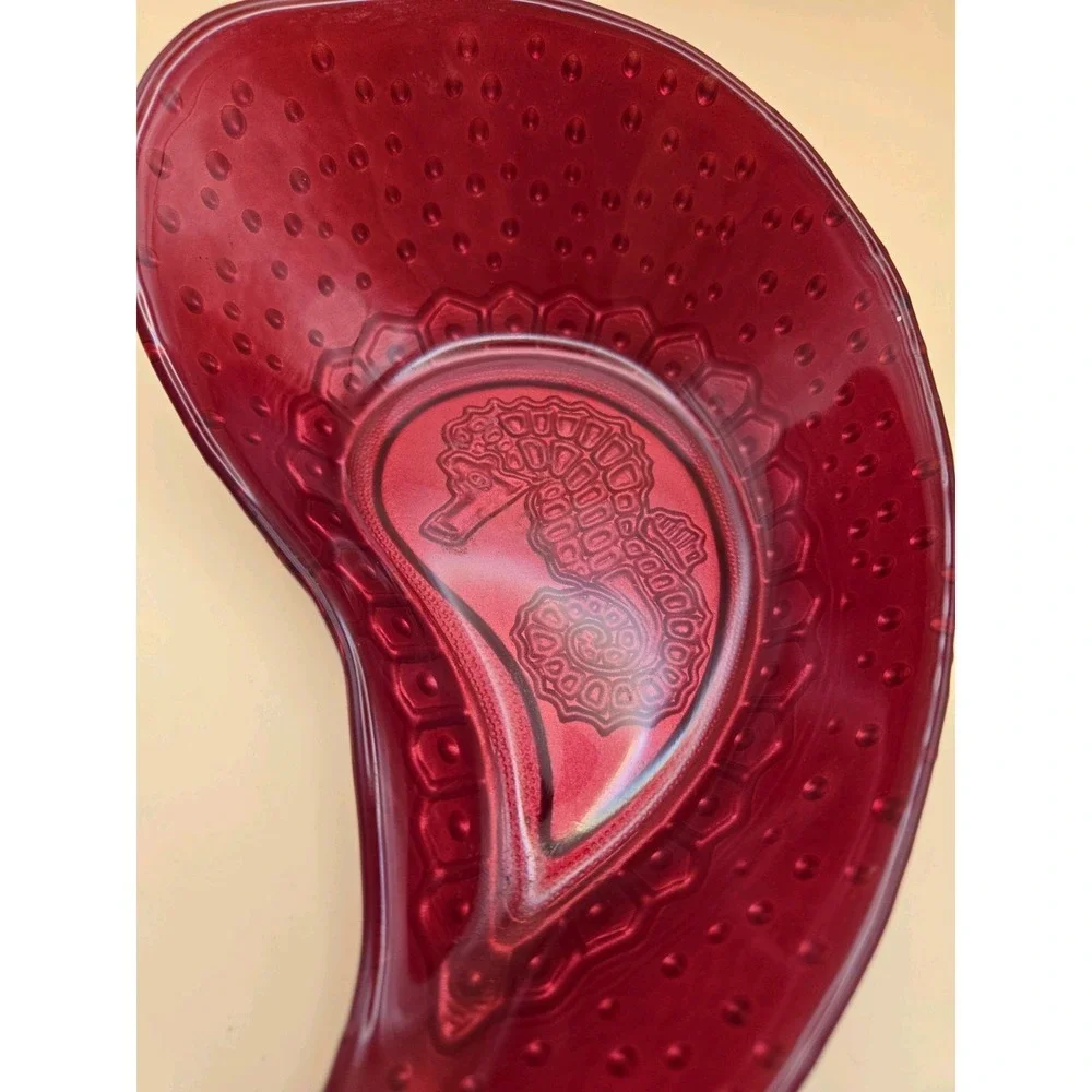 Red Seahorse Bowl With A Glass Dot Pattern Embossed
